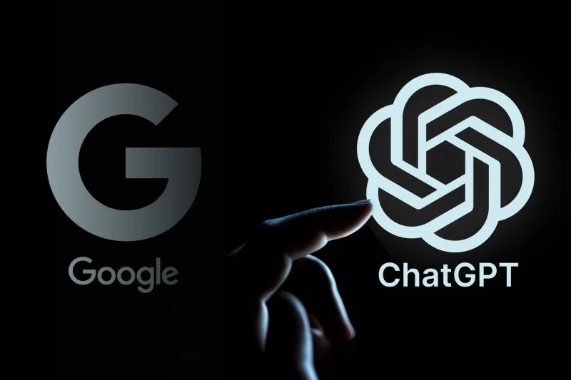 Google en ChatGPT logo naast elkaar met een hand die ChatGPT aanraakt, symbool voor de verschuiving van klassieke zoekmachines naar AI-gedreven antwoorden